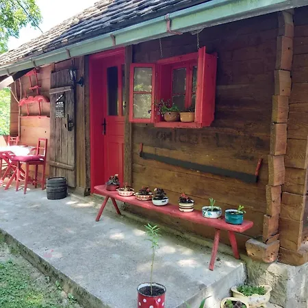 Eko Imanje Sunce, Rudnik Appartement